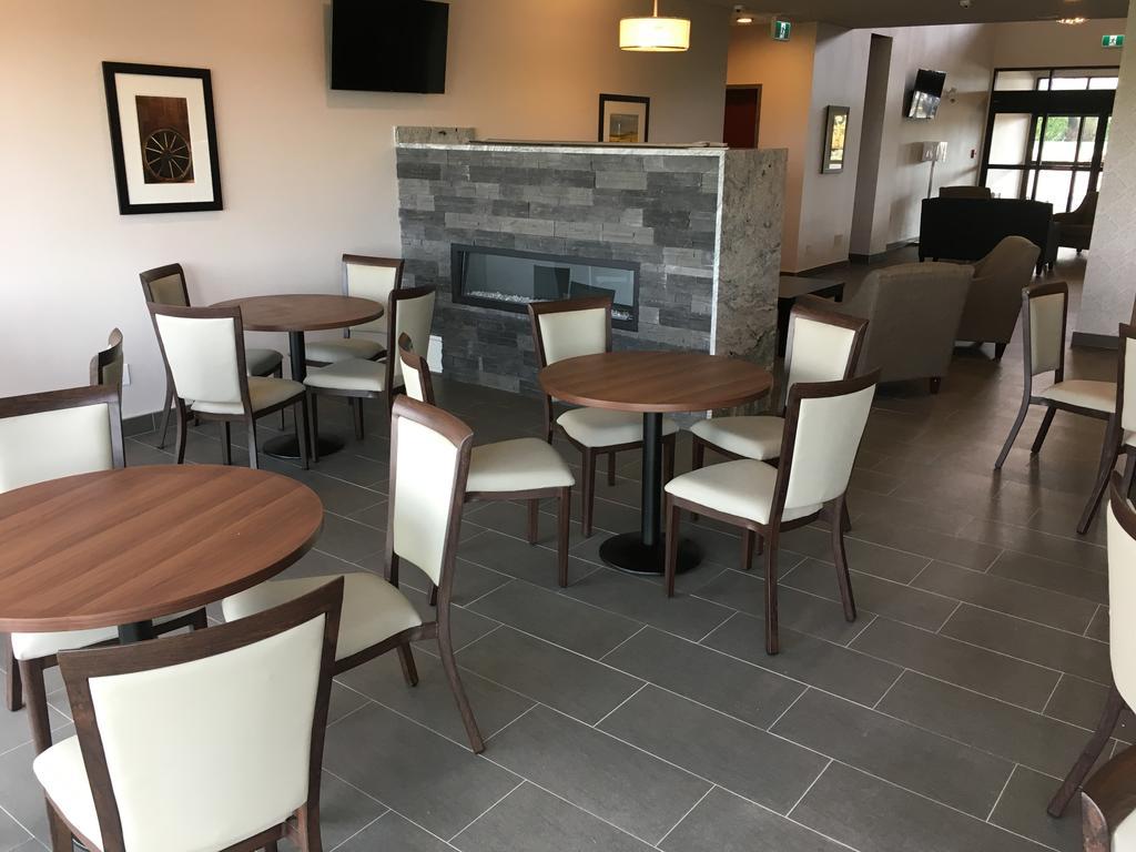 Park Inn By Radisson Edmonton Airport 르덕 외부 사진