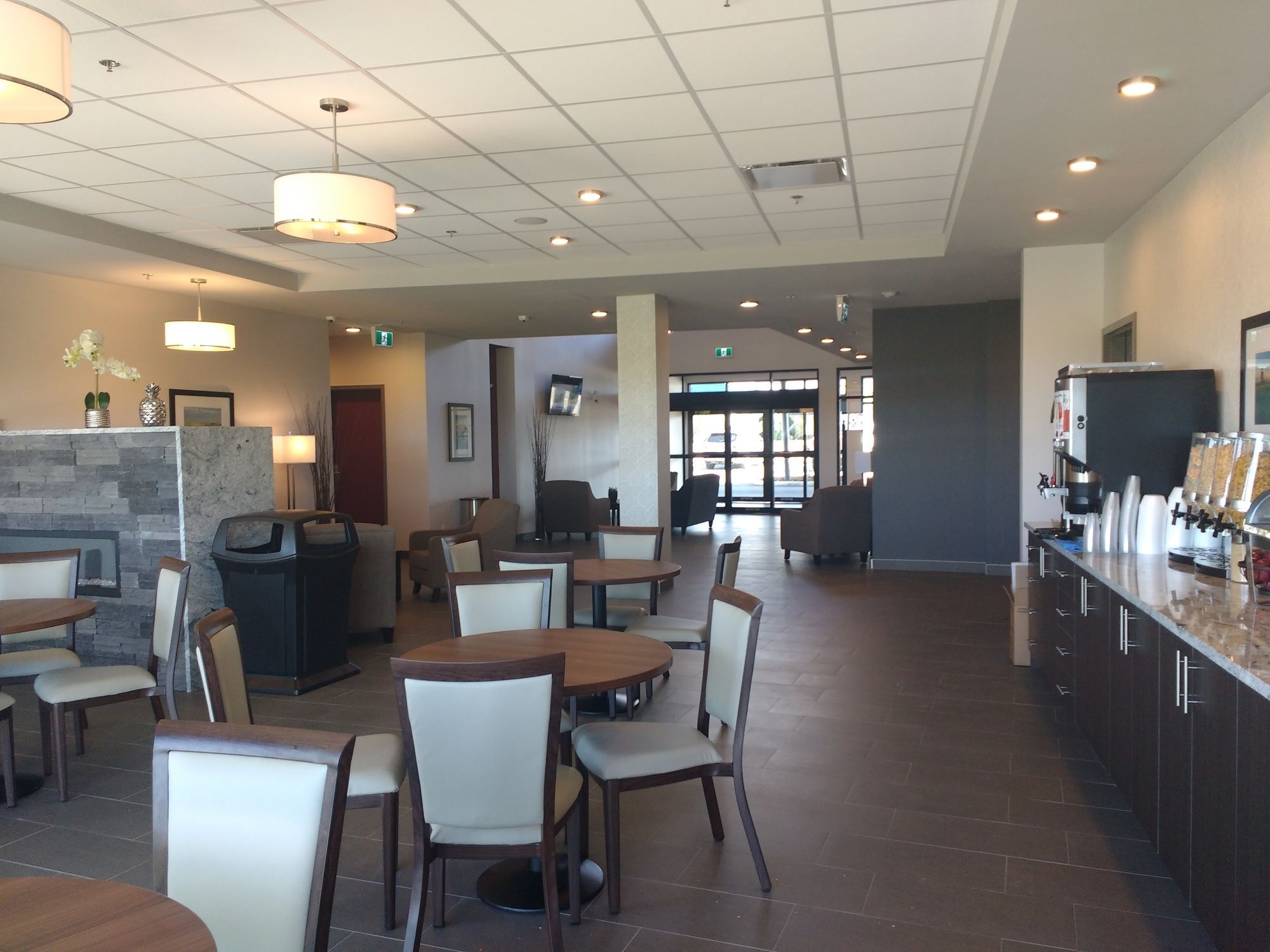 Park Inn By Radisson Edmonton Airport 르덕 외부 사진